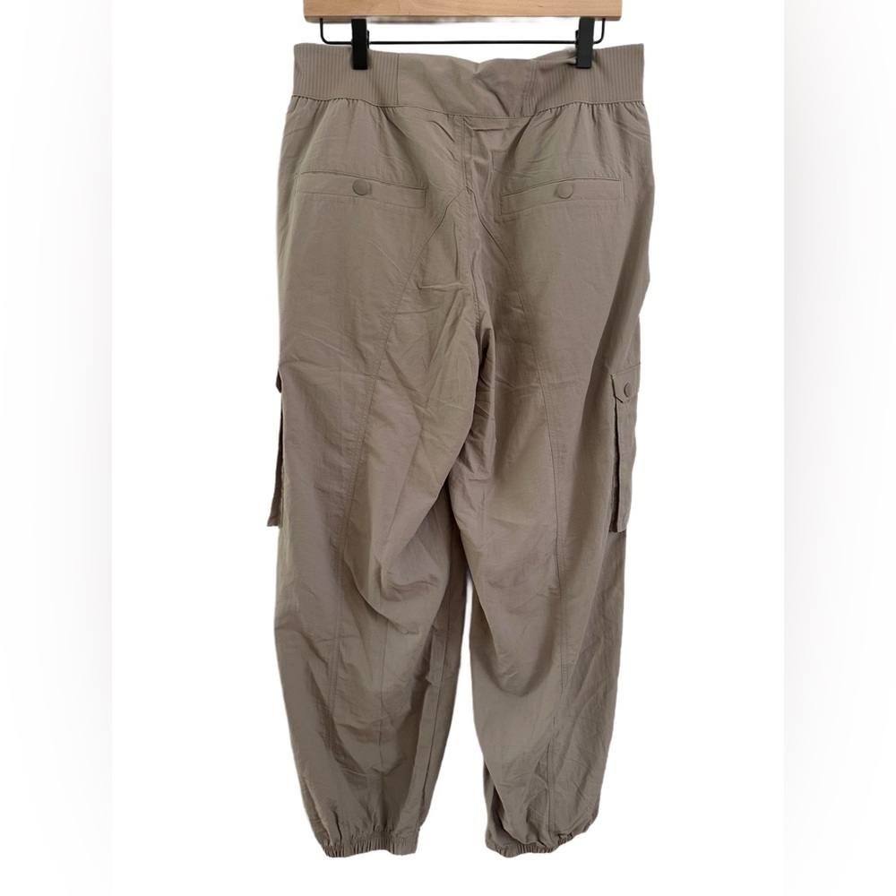 New Spiritual Gangster Taylor Stretch Waist Cargo Pant Taupe Large NEW MSRP $138 - Picture 5 of 9